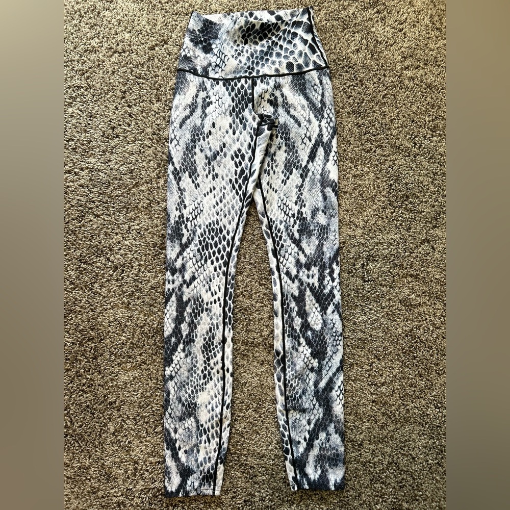Colorado Threads Yoga Leggings SNAKESKIN XS